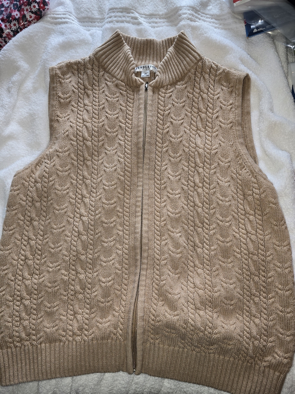 Pendleton Tan Cable Knit Zip Vest Size 2XL